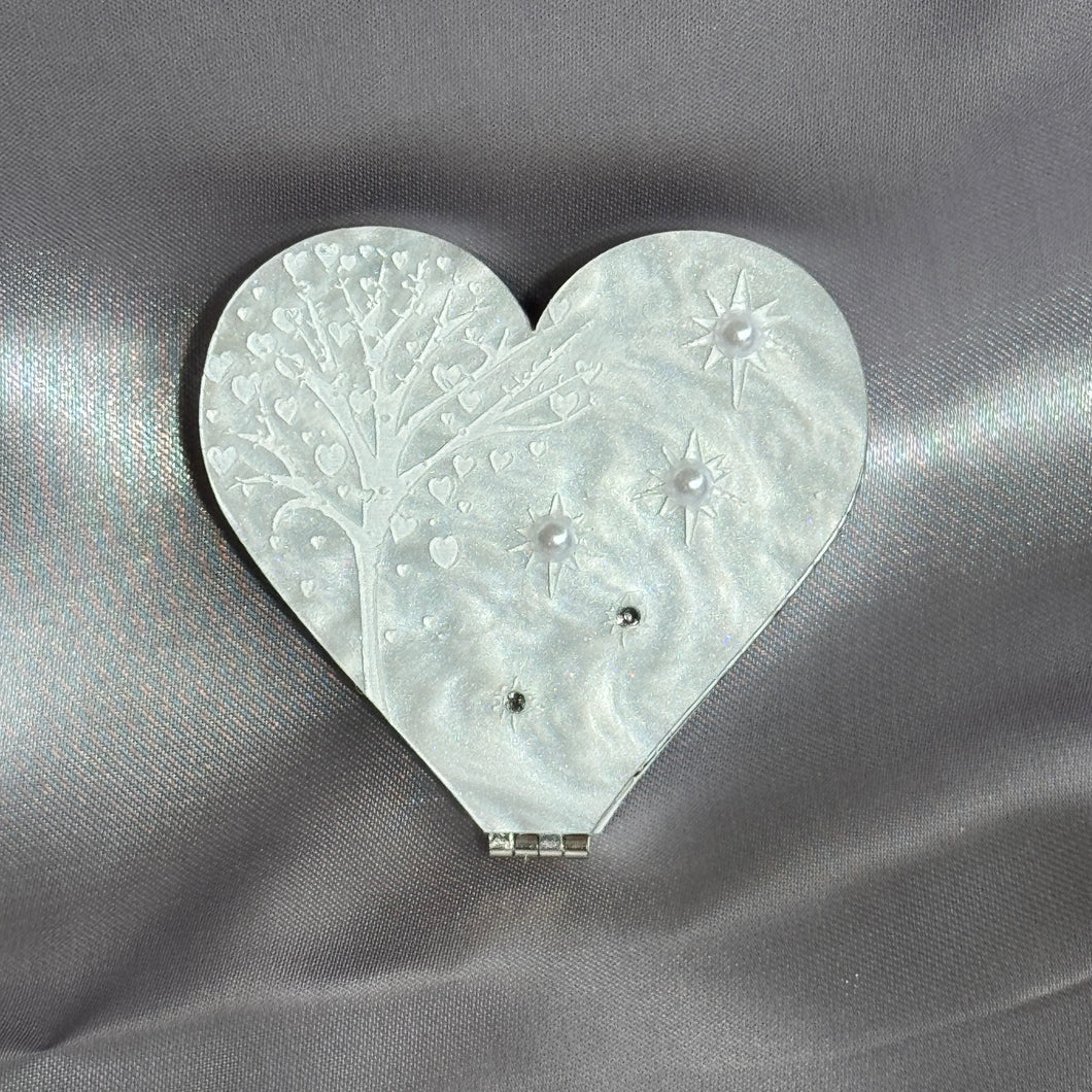 Wintersheart - Brooch - Made to order