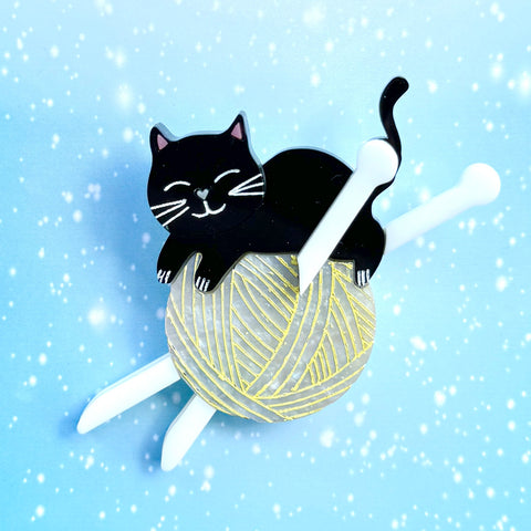 Yellow knitting 🧶 kitty - brooch