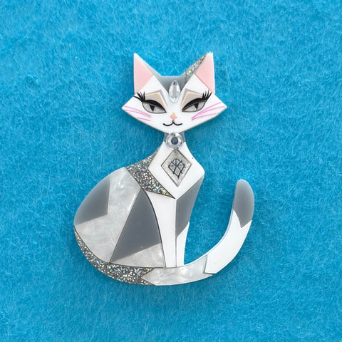 Diamond 💎 cat - Brooch