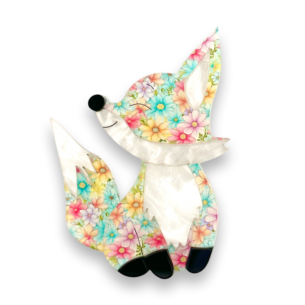 Jessica the spring 🦊 fox - brooch