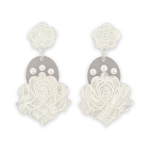 White rose - Dangle earrings