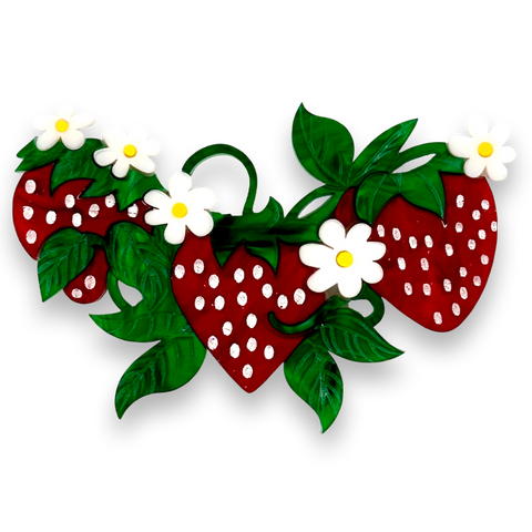 Strawberry bunch 🍓 - brooch