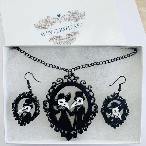 Elegant Plague Doctor - Earrings and Necklace set
