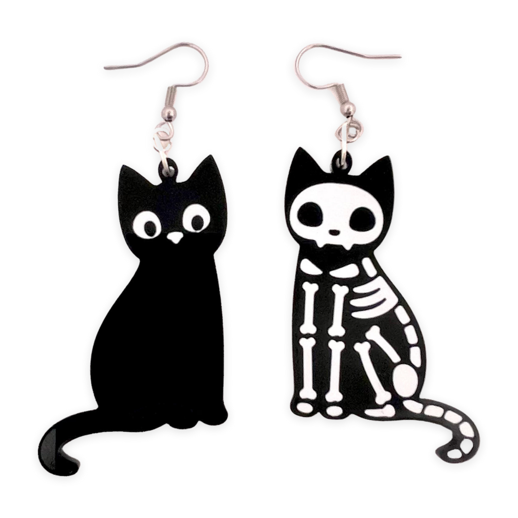 Skelly Cat - earrings